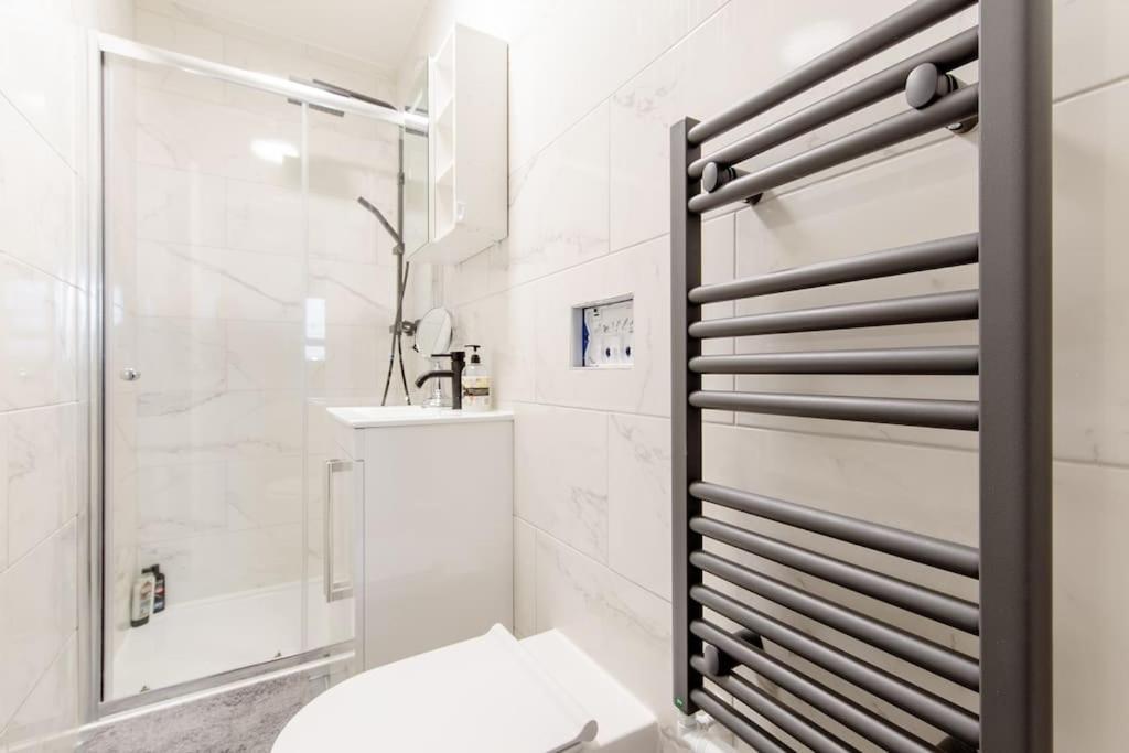 *Brand New 1 Bedroom Flat In Central London* Bagian luar foto